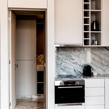 18th Century Italia With Historic Charm & Modern Luxury In 2n *