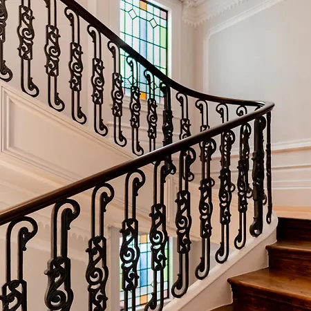 18th Century Italia With Historic Charm & Modern Luxury In 2n