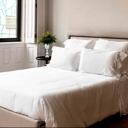 Apartment 18th Century Italia With Historic Charm & Modern Luxury In 2n *