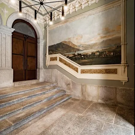 Apartment 18th Century Italia With Historic Charm & Modern Luxury In 2n *