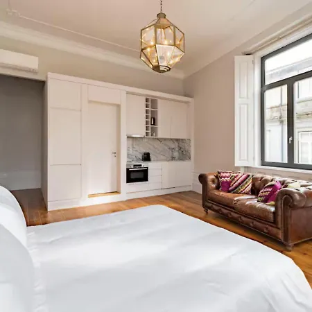 18th Century Italia With Historic Charm & Modern Luxury In 2n Apartman