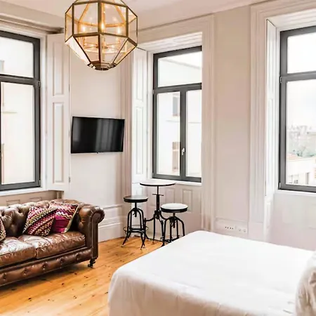 18th Century Italia With Historic Charm & Modern Luxury In 2n